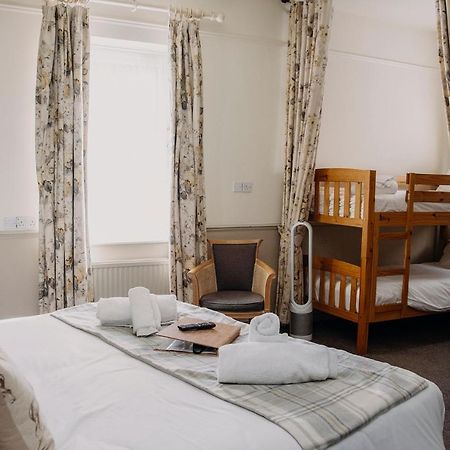 The George Inn Warminster Ngoại thất bức ảnh