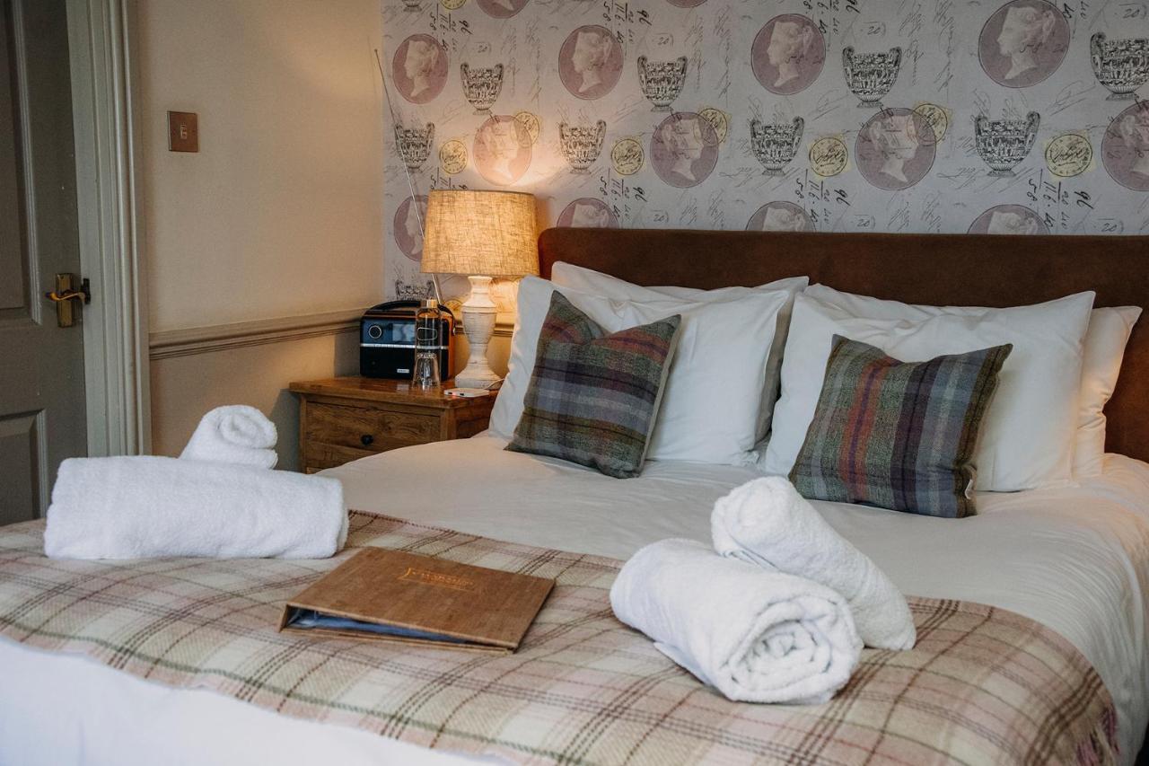 The George Inn Warminster Ngoại thất bức ảnh