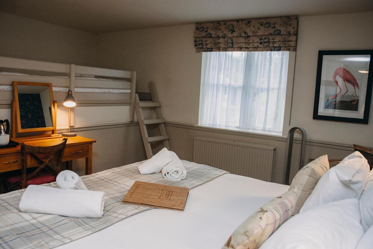The George Inn Warminster Ngoại thất bức ảnh