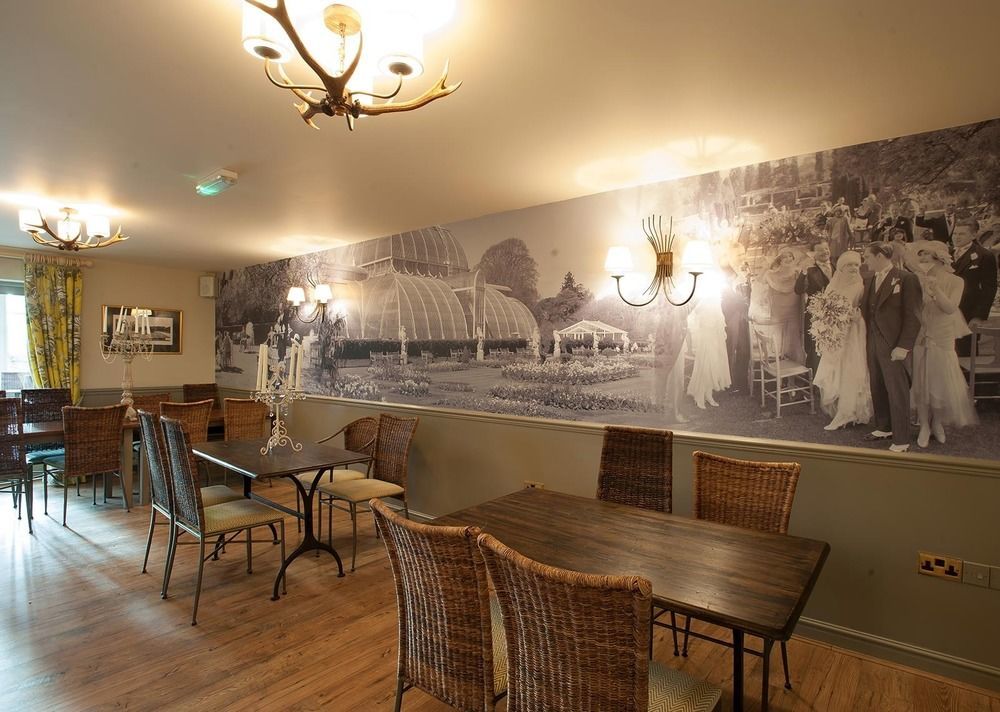 The George Inn Warminster Ngoại thất bức ảnh