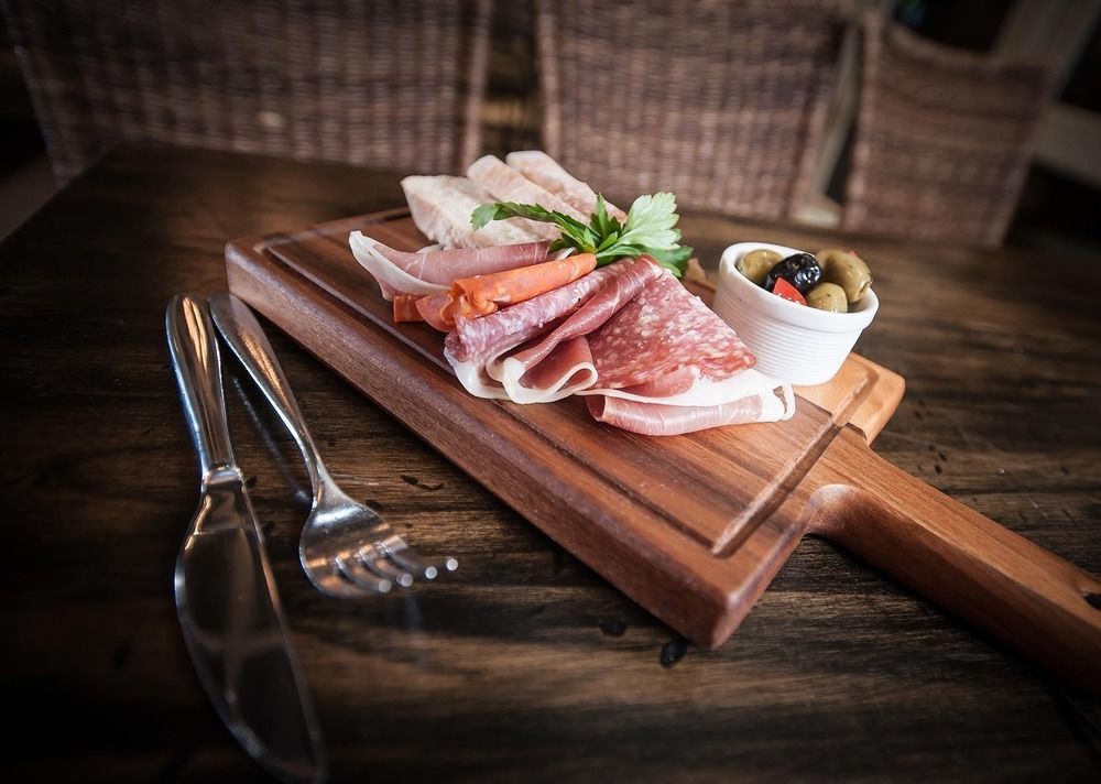 The George Inn Warminster Ngoại thất bức ảnh